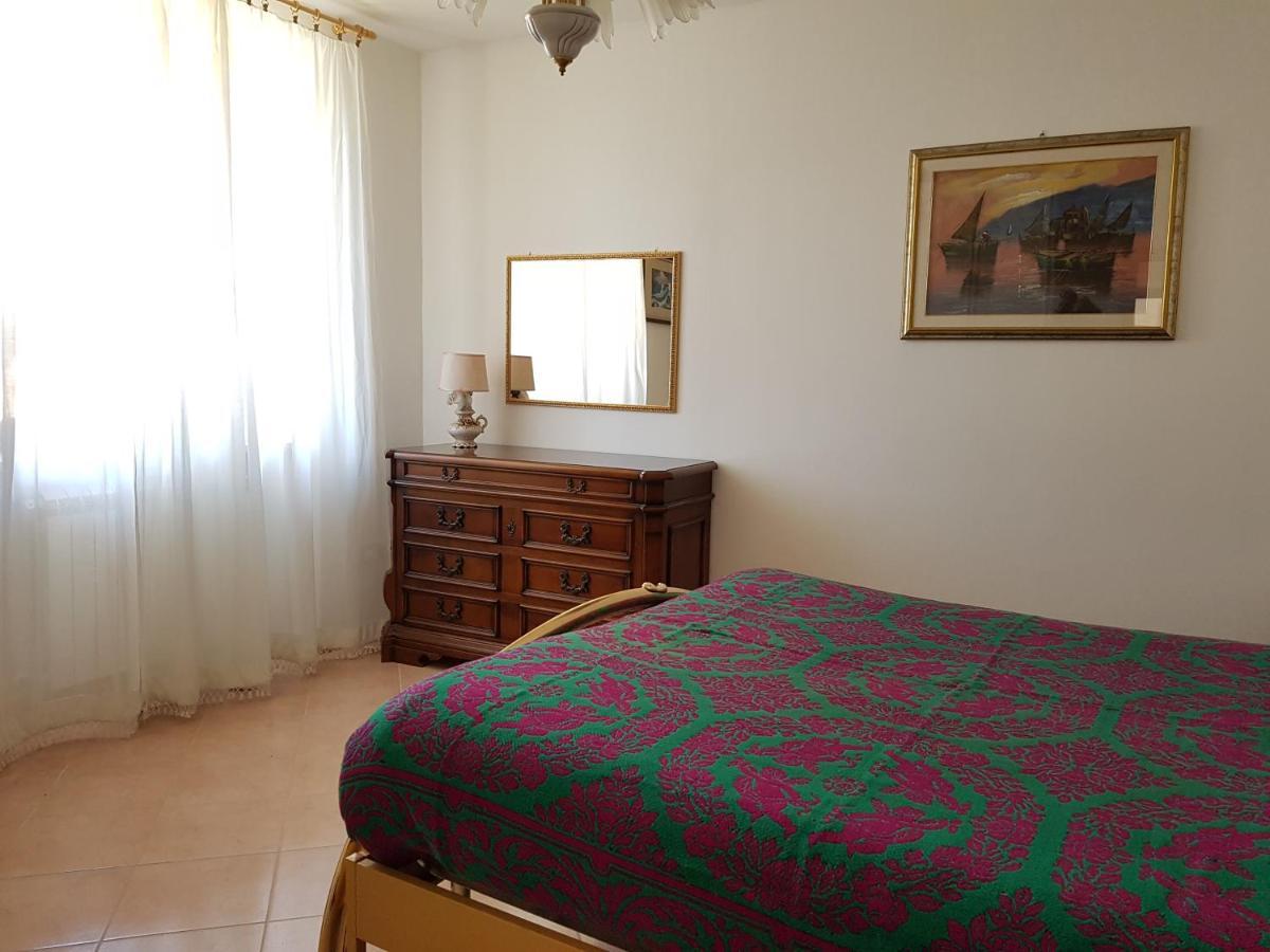 Mille Papaveri Rossi Casa Di Angela Serravalle di Chienti Eksteriør bilde